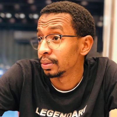 ( و يبقى الأمل في أولئك الأحرار ؛ الذين لا يُمجدون إلَّا الله )