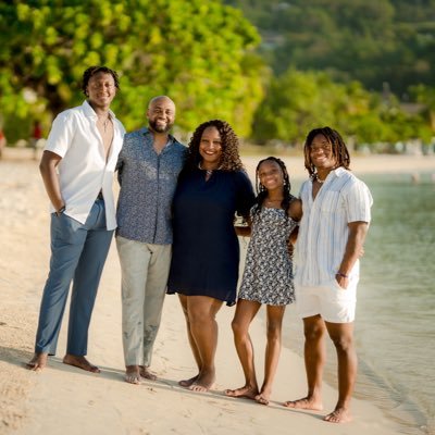 Husband, Father of 3 Intelligent, Beautiful and Athletic Children, Coach, Leader and Nupe ♦️