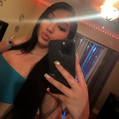 giovanna_lopez3's profile picture. 