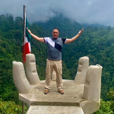 abrysoga's profile picture. Tu realidad no es la misma que la mía.
