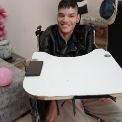 I am physically disabled ♿
I am a university graduate. I obtained a Master's degree in Administrative Law in 2022.
Positive personality