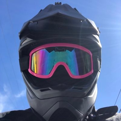 cacher1108's profile picture. Mis papás me dieron la vida, pero @calleypoche las ganas de vivirla!