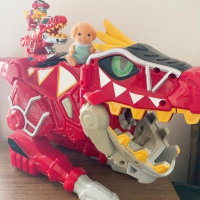 にのです。まだ一応レイヤー。(新規衣装は春以降)キャンプ初心者⛺️ バニア赤ちゃんズ🐶RT、ニチアサ実況多め。❤️→🦖🔋、👑⚔️ 飼い犬のことが大好き!!#にのづくり、#にのめし 酔っぱらうとジョセフジョースターか田岡茂一かフレイザードか悪魔将軍について語り出します。