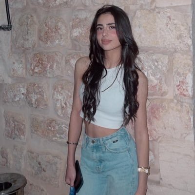 Nisaerkn7's profile picture. 