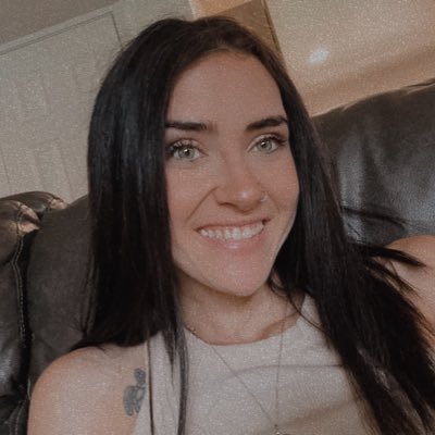 •25• wife/mama of both• $hdmorales718