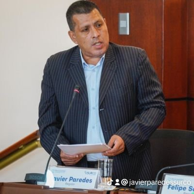 Peruano, abogado, docente universitario, político 
Regidor Municipalidad Santiago de Surco 2011-2014, 2019 -2022 y 2023-2026
Somos Perú