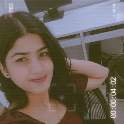 sanya__011's profile picture.