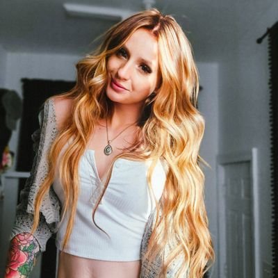 Cringe cute ♡
Content creator ♡
Follow me on all my socials ♡