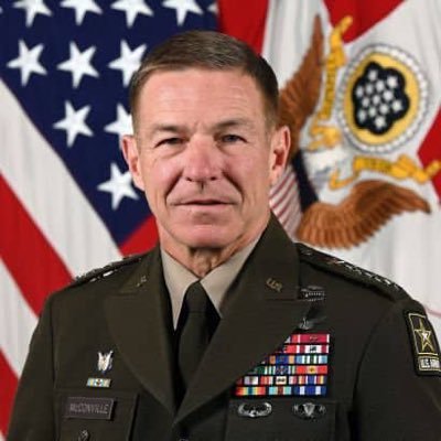 Official Twitter account for the Commanding General of the U.S. Army Intelligence Center of Excellence & Fort Huachuca. Following, RTs and links * endorsement.