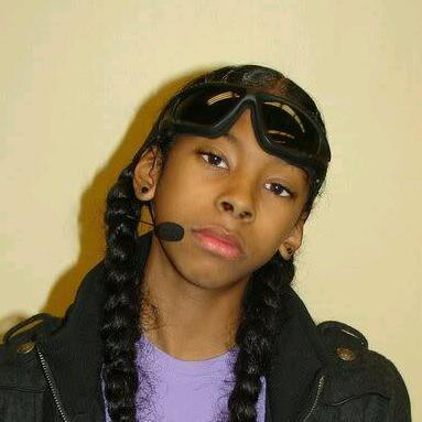 pretty,smart,fun,goofy im a facebook freak and i love mindlessbehavior rayray is ma boo im a eater i like nachos tachos chinese food mood=happyxoxoxo