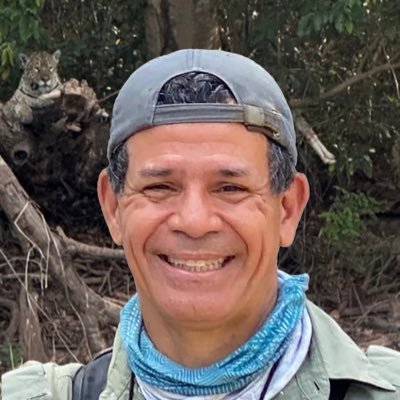 Coautor “Birds of Venezuela”. Guía observador de aves: Neotropico y Caribe. Fotógrafo de naturaleza. Trotador. Adoro el chocolate y los perros. IG: @abtbirds