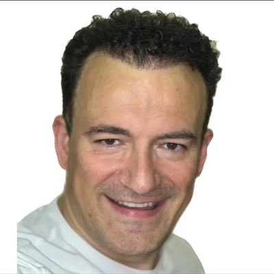 drmujezinovic's profile picture. Ginekolog, profesor.