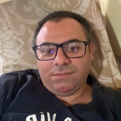 alvaromon354's profile picture. português e inglês