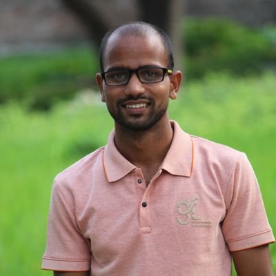 mritunjay172's profile picture. जुल्म के साये में  
लब खोलेगा कौन 
अगर हम भी चुप रहे 
तो बोलेगा कौन..??