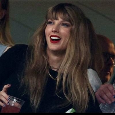 anahidalgar's profile picture. everything at 18 ✨🫶🏻
taylor & harry & halsey & lorde stan 🎶🛐 she/her
🏠 hslot 14/07
🪩 seeing taylor on 30/06
🤎 ifb