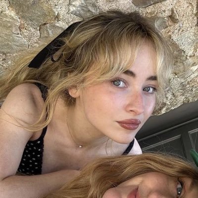 rockIandd's profile picture. ★ fan account