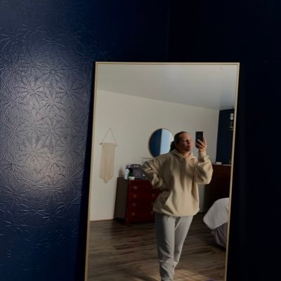 Elizabeth_schw's profile picture. 