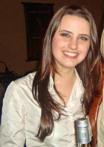 nathisoldatelli's profile picture. Atrás de palavras escondidas, nas entrelinhas do horizonte dessa highway