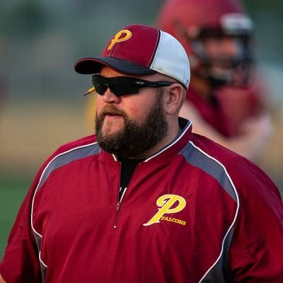Retired Small Business Owner, Husband, Father Of 2, PHS 🏈.  Offensive Line Coach.  #Front5.