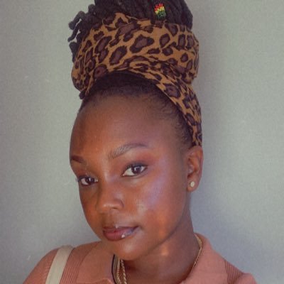 Self-Proclaimed Body Positivity Activist| Mpenzi quotes author| Creatives have a special place in my heart ツ | Budding Marketeer & Brand Manager | 🇰🇪📍🇬🇧