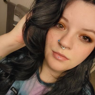 🔞 #nsfw NO MINORS! No I don't want to see your 🍆
31 F ❤️
Brat,
Sub,
Switch,
Big titty goth gf,big titty gamer gf ❤️,
Chubby ☺️