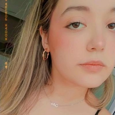 Fvck1ngw0rld's profile picture. 🌷