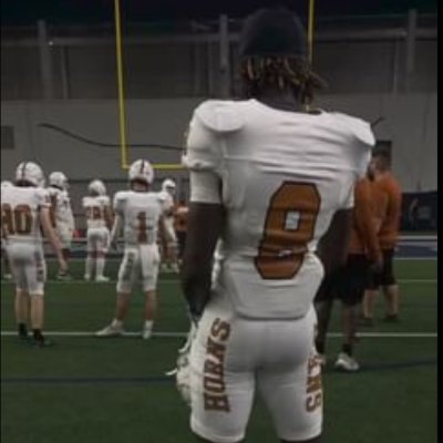 New Twitter account|WT White High school c/o 2024| WR 175 6'2 bench 220 squat 325|40yd dash 4.52 100m dash 10.86| https://t.co/DijwDtGRfz 📱 2147155570