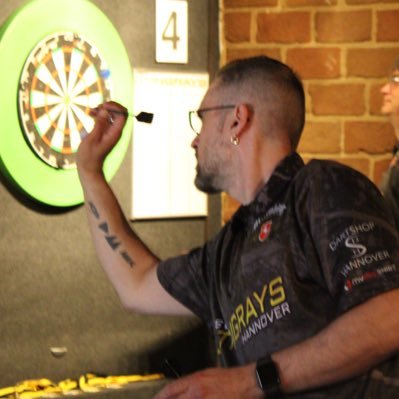 markus_wwiew's profile picture. 96 αIтє Iιєвє⚽️, ∂єрєснє мо∂є ғαи▶️🔼🔼, єх-нαи∂вαIIsрιєIєя🏐, оғғιᴢιєIIєя яоснєи🎯, αиgєнєи∂єя ғоотвαII-єхрєятє🏈.