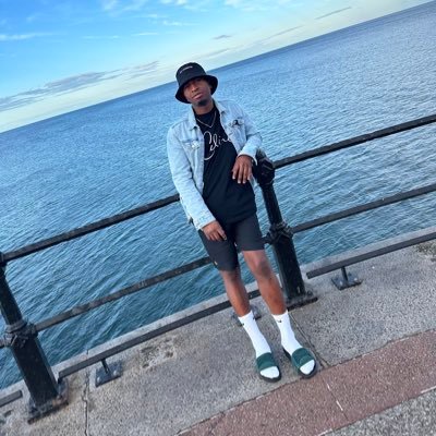 IlugbiyinTobiEb's profile picture. 