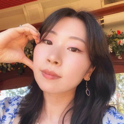 trying to live life as happily as I can | 5.17.21 | 🇰🇷🇺🇸 | twitch affiliate | 💖💜💙 | https://t.co/sMJvrCdG2W