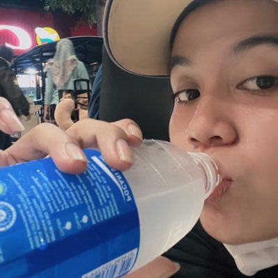 arrllinaa's profile picture. 