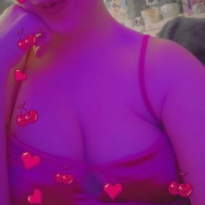 24 // content seller & creator // onlyfans // nonbinary hottie // NSFW 18+