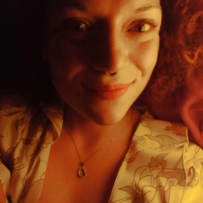 Sinomerta's profile picture. Just a silly girl who loves to cook, watch stand up, meditating; reading and singing.  💜