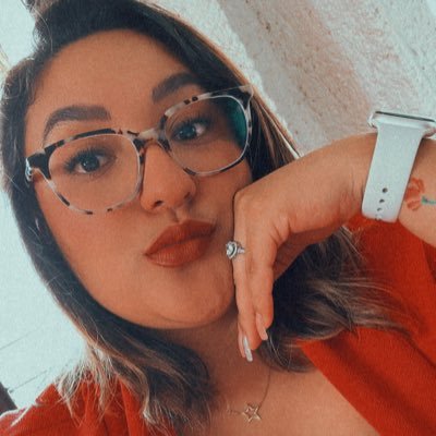 KarenIvr96's profile picture. 