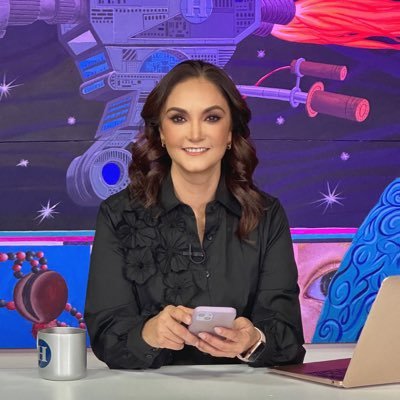 Mamá, Periodista y Conductora en @heraldodemexico Tv Canal 8 #RepúblicaH de L-V de 8-9 PM  Canal 161 SkyHD en todo el país