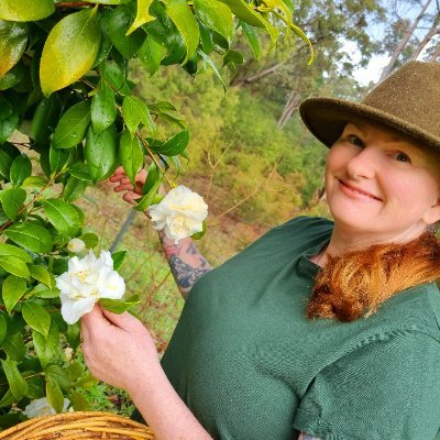 SusannePeet's profile picture. Hey there! I teach resilient living skills to all ages and am a resource-free Forest School educator.
#permaculture #ForesSchool
