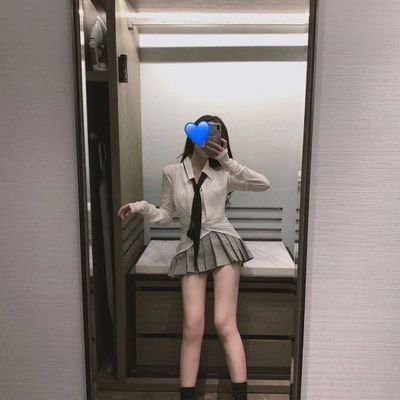 よろしくお願いします!ヽ(・∀・)ノフォローしてね!DMで楽しくお話しましょう!😂☺独身で、新しい友達が欲しいです(´▽`)一緒にカフェ巡りしたり、おしゃべりしたりしましょう!よろしくお願いします! 🤝(^O^)
