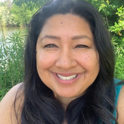 director @stanfordwcc | BOX OF DREAMS 5/7/24 (@HarperKids) | writer of picture books & more! | 🇵🇭🇺🇸 she/her | rep: @trinitygr at @binderyagency | @PB_Soar24