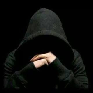 لا تتباهى بِمَن لا يتباهى بِك 🌿 .