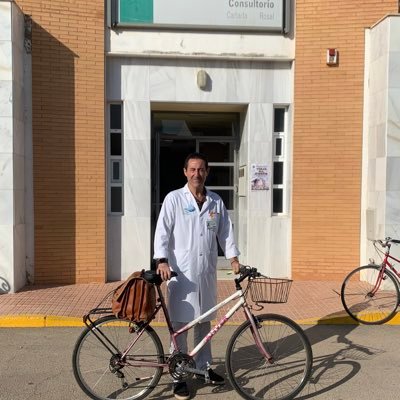 Médico de pueblo en #Bicicleta 🚲#MédicoRural. Activista de la #MedicinaRural Tutorizo residentes.  #ElPacienteDeLaSierraMecánica https://t.co/j93coc0vgh