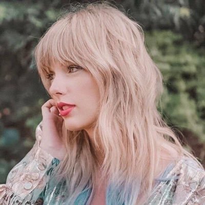 The rest of the world was black and white.. but we were in screaming color 💐 She/Her 🌸 Swiftie