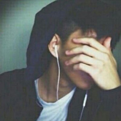 لا تخلط بين شخصيتي وأسلوبي !! فـَ شخصيتي : هيَ ما أنا عليه وتحتَ تصرُّفي وأسلوبــــي : يعتمد عليك أنت وعلى تصرُّفآتك