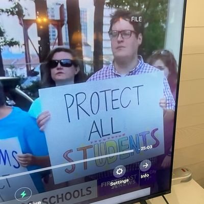 #WeNeedLeaders
Disabled Asexual Accessible Education Substitute Teacher
Duval Organizer
opinions are my own .