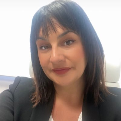 Lda.Periodismo. Máster Protocolo y Asesoría de Imagen. Asistente de Dirección. Mamá por partida doble y feliz ☺️