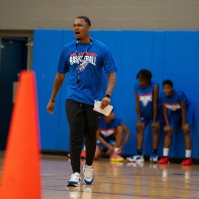 Head Boys Coach @MillwoodBBall18 Co-Founder @BlueprintElite @TeamGriffinEYBL