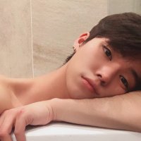 루샨 (@lucian_242) 's Twitter Profile
