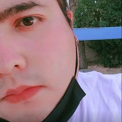 COMUNICADOR, LICENCIADO, ESCRITOR, FOTÓGRAFO, GUIONISTA, EDITOR, ANALISTA.