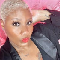 Elle B ✌️😘✨(@TheElleBShow) 's Twitter Profile Photo