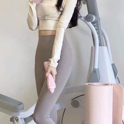 寂しがり屋なので親睦を深めるために夜のお供をしてくれる方を探していますフォローしてくださった方のみメッセージ送ります！