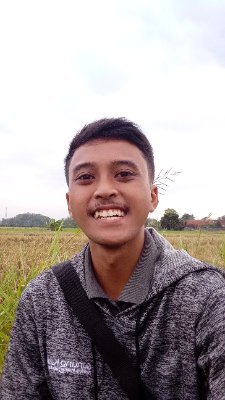 Content writer Mojokerto | Kompasianer Malang | Social Media Anthusiast | Agriculture Fresh Graduate | One piece lover ⛵